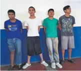  ??  ?? Acusados. Además de los cuatro adultos, un menor de 17 años fue detenido por la Policía.