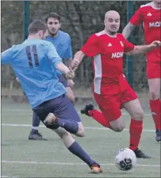  ??  ?? Andy Martin moves in to intercept a Glasgow attack.