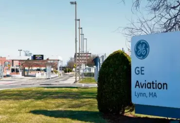  ?? JOSEPH PREZIOSO/AFP VIA GETTY IMAGES ?? General Electric Aviation in Lynn. GE will separate its aerospace and energy businesses into standalone entities in early April.