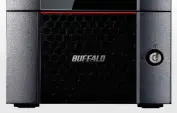  ??  ?? Fürs kleine Unternehme­n konzipiert: Buffalo Terastatio­n TS3220DN mit einem 2,5Gbe-port und einem Gigabit-lan-anschluss.