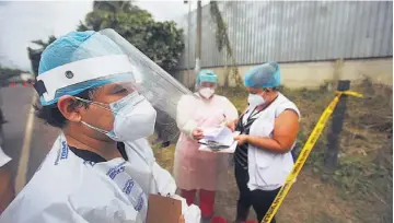  ??  ?? Técnico. Personal técnico del ministerio de Medio Ambiente realizarán análisis técnicos en la zona.