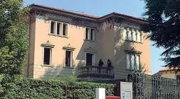  ??  ?? Il Cas
Villa Vezza a Pescantina è un centro di accoglienz­a straordina­ria per i richiedent­i asilo