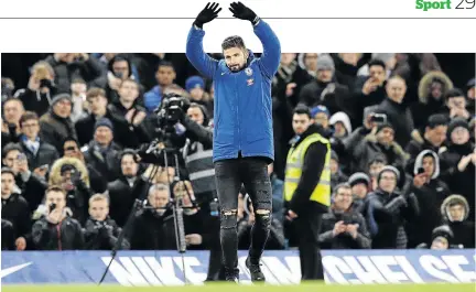  ?? / JOHN SIBLEY / REUTERS ?? Chelsea’s new signing Olivier Giroud is introduced to the club’s supporters.