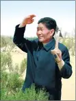  ?? LI JUN / FOR CHINA DAILY ?? Shi Shuzhu, former Party chief of Songhe village, Minqin county, has spent half a century fending off desertific­ation.