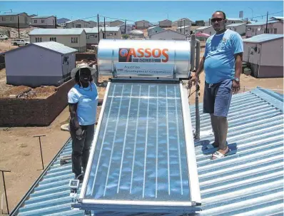  ??  ?? Eine mit österreich­ischer Unterstütz­ung errichtete Solaranlag­e in Namibia.