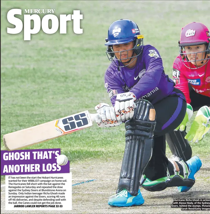  ?? ?? Hurricane Richa Ghosh in action with Alyssa Healy, of the Sydney Sixers, behind the stumps. Picture Sarah Reed/Getty Images