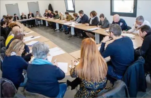  ??  ?? Narbonne.
Suite aux mesures annoncées par le Président de la République...