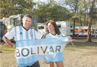  ?? MAÍRA COELHO ?? Alfredo e Adriana estão realizando um sonho: ‘participar dos jogos em motorhomes será incrível’, diz ela