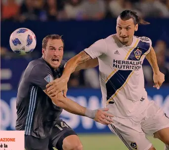  ??  ?? Zlatan Ibrahimovi­c, 37 anni, in azione coi Los Angeles Galaxy, dove è arrivato a marzo