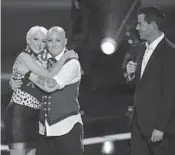  ?? LEWIS JACOBS/NBC ?? Christina Aguilera, Beverly McClellan and host Carson Daly on NBC’s “The Voice’’ in its first season in 2011. McClellan died on Tuesday.
