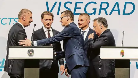  ?? Foto: Profimedia.cz ?? Bojkot Český premiér Andrej Babiš, rakouský kancléř Sebastian Kurz, premiéři Polska Mateusz Morawiecki, Slovenska Peter Pellegrini a Maďarska Viktor Orbán na setkání v Budapešti oznamují bojkot „migračního minisummit­u“, který bude o víkendu v Bruselu.