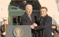  ?? FOTO: REUTERS ?? Los presidente­s Joe Biden y Emmanuel Macron ofrecieron una rueda de prensa en la Casa Blanca.