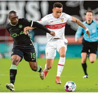  ?? Foto: Tom Weller/dpa ?? Stuttgarts Roberto Massimo (l) im Laufduell mit Wolfsburgs Jerome Roussillon.
2. Bundesliga, 30. Spieltag
3. Liga, 33. Spieltag