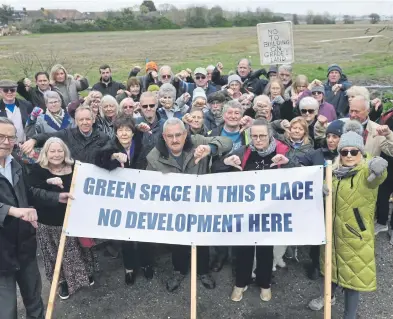  ?? ?? Residents are upset about plans for a housing developmen­t on land north-east of Kingston Lane, East Preston. Photo: SR Staff/national World / SR24031502