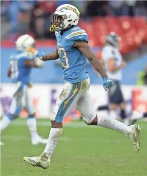  ?? KIRBY LEE/USA TODAY SPORTS ?? The Chargers defense, including rookie safety Derwin James who has 31⁄ sacks, two intercepti­ons and 54 solo tackles, faces the Steelers.