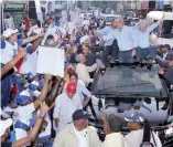  ?? F.E. ?? Abinader recorrió Santo Domingo Oeste con los candidatos.