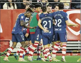  ?? FOTO: ATHLETIC ?? Ante el Sevilla
Los leones lograron la última victoria fuera en el Pizjuán