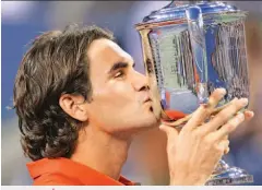  ??  ?? El suizo Roger Federer ganó en 2008 el US Open, algo que intentará repetir en el torneo que inicia mañana.