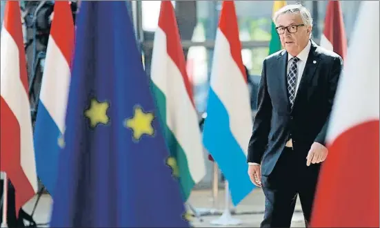  ?? OLIVIER HOSLET / EFE ?? Jean-Claude Juncker, el presidente de la Comisión Europea en la cumbre bilateral con Japón el pasado día 6