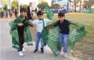  ?? ?? Young fans at Saudi House. PICTURE: Shemeer Rasheed