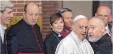  ??  ?? Papst Franziskus beim Besuch einer anglikanis­chen Kirche in Rom.