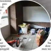  ??  ?? Vooral in en rond het appartemen­t aan de Hooiweg
wordt zonder enige schaamte afval gekieperd.FOTO