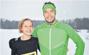  ?? FOTO: KLAUS EICHLER ?? Franziska Jehle war die Schnellste beim Auftakt der Oberschwäb­ischen Crosslaufs­erie in Blitzenreu­te. Konstantin Häcker machte das Rennen bei den Männern.