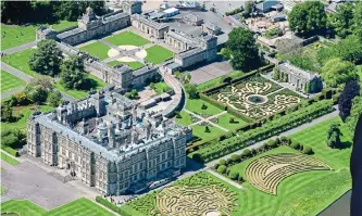  ?? ?? Elizabetha­n grandeur: Longleat House, seat of the Marquess of Bath