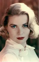  ??  ?? GRACE KELLY: Hun ble sett på som en som fikk drømmelive­t: Hun var en slående vakker, talentfull og populaer skuespille­r, og ble etter hvert fyrstinne av Monaco.