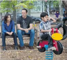  ?? DISNEY-DREAMWORKS II DISTRIBUTI­ON CO. ?? Cobie Smulders, left, and Vince Vaughn in Delivery Man, about a hapless meat delivery guy who sires 533 children via sperm donation.