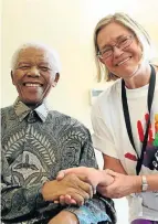  ?? Mandela Foundation/Debbie Yazbek © Nelson ?? Lucia Raadscheld­ers with Nelson Mandela.
