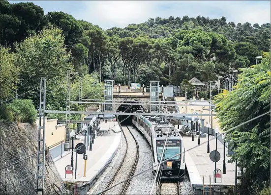  ?? MONTSE GIRALT ?? Una obra centenaria. El túnel ferroviari­o de Vallvidrer­a, que atraviesa Collserola, lleva en funcionami­ento desde 1916