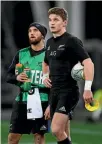  ?? PHOTOSPORT ?? The issue facing NZ Rugby is how long will Beauden Barrett give himself to overtake Aaron Cruden and grab the 10 jersey?
