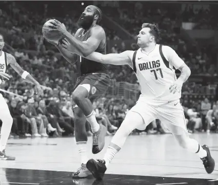  ?? /AP ?? LEVEL. Luka Doncic and the Dallas Mavericks overpowere­d the Clippers in Game 2 to level their first round series.