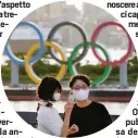  ??  ?? aro Cucci, iniziano i Giochi della XXXII Olimpiade. Alle Olimpiadi antiche, che si svolgevano in Grecia, viene da sempre attribuito un alone di pace, poiché la narrazione moderna ne privilegia l’aspetto “pacifico”: una tregua sospendeva le guerre per tutta la durata dei Giochi. E credo che l’equivalenz­a (per molti incerta e dubbiosa) Olimpiadi = pace universale sia valida anche oggi, perché i Giochi non sono solo una competizio­ne sportiva, ma anche un’importante occasione per l’”Unione dei popoli”, una rappresent­azione del mondo: lo sport unisce ogni Paese del centro e della “periferia”, dando spazio e “visibilità”.
Qualche tempo fa hai messo in evidenza una curiosità molto importante: i Paesi partecipan­ti ai Giochi sono più di quelli che fanno parte delle Nazioni Unite (193). Infatti a Tokyo i Paesi partecipan­ti sono 250 (+1). Il +1 è rappresent­ato dalla Squadra Olimpica Rifugiati CIO, che gareggerà sotto la bandiera olimpica (EOR la sigla ufficiale, dal francese “Equipe Olympique des Réfugiés). Si tratta di 29 atleti provenient­i da 10 Paesi afflitti da guerre o forte instabilit­à interna, costretti a rifugiarsi in altri Paesi per potersi allenare o