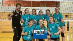  ?? Foto: LRV ?? Trainer Stefan Wenninger freut sich gemeinsam mit dem U15-Nachwuchs der Lechrain Volleys über das gute Ergebnis.