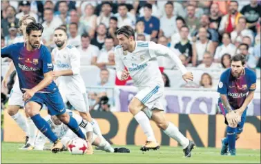  ??  ?? TITULAR. Zidane eligió al croata para suplir a Modric en la ida de la Supercopa y a Casemiro en la vuelta.