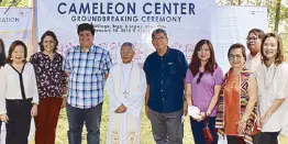  ??  ?? (From left) Zonta Club of Makati-Ayala president Rita Dy, Cameleon Associatio­n founder Laurence Ligier, Silay City Mayor Mark Golez, Bishop Patricio Buzon, BDO Foundation president Mario Deriquito, program director Rose Espinosa, Zonta Club of Makati...