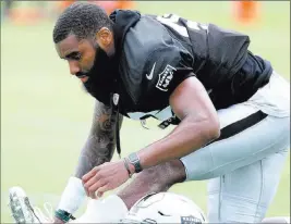  ?? Heidi Fang ?? Las Vegas Review-journal @Heidifang Raiders cornerback Daryl Worley stretches Sunday at the team’s training camp in Napa, Calif. He was injured Monday in a collision with teammate Rashaan Melvin and had to leave practice.