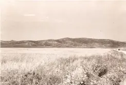  ?? ?? ■ A wartime view of Longstop Hill. On 23 April 1943, the hill had been held by Axis forces for some four months and was defended by elements of the German 756th Mountain Regiment (reinforced) of the 334th Division. ( Regimental Museum of The Argyll and Sutherland Highlander­s)