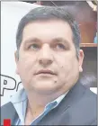  ??  ?? Comisario principal Luis Ignacio Arias Navarro, jefe del departamen­to de Interpol de la Policía Nacional de Paraguay.