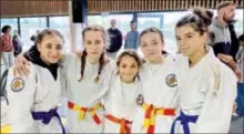  ?? ?? Photo des féminines au Tournoi