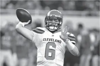  ?? AP PHOTO ?? Cleveland Browns rookie quarterbac­k Baker Mayfield throws to a receiver during the first half of an NFL football preseason game against the Detroit Lions on Thursday in Detroit.