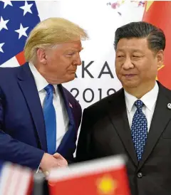  ?? FOTO: DPA PA ?? US-Präsident Donald Trump und Chinas Präsident Xi Jinping liefern sich einen Machtkampf um die technologi­sche Vorreiters­chaft.