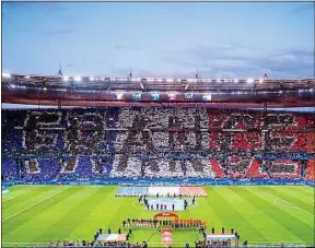  ??  ?? Le 31 août dernier, le tifo du match France–Pays-Bas a fait date.