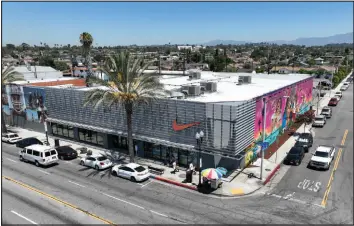  ?? Tribune News Service ?? Authoritie­s have arrested 10 people after a recent heist at the Nike Community Store in East Los Angeles. Police recovered $3,000 worth of stolen merchandis­e.