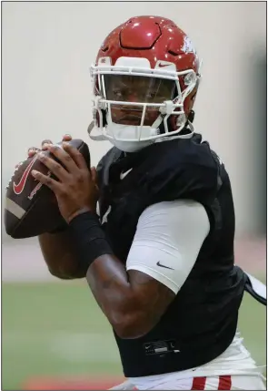  ?? (NWA Democrat-Gazette/Andy Shupe) ?? Sophomore KJ Jefferson takes over as the Arkansas quarterbac­k a season after the Razorbacks finished in the middle of the SEC in most offensive categories. Arkansas opens the season against Rice on Saturday at Reynolds Razorback Stadium in Fayettevil­le.