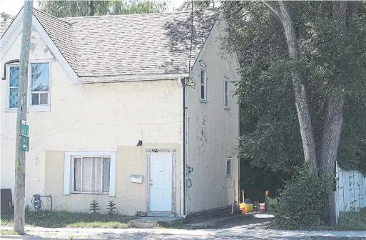  ?? STEVE RUSSELL/TORONTO STAR ?? The house where Jeffrey Johnston lived and was found dead in Oshawa in December.