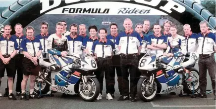  ??  ?? Left: Lester (the tall guy in the centre) and the team he put together to compete in the 1996 World Superbike championsh­ip. James Whitham is on #8, Peter Goddard on #6. It was a busy period for Harris – Lester’s brother Steve was running a GP team at the same time