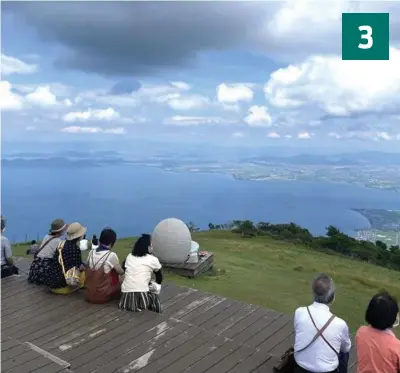  ?? ?? Et flot vue ud over Japans største ferskvands­sø, Biwako. Foto: Lauritz Korfix Schultz